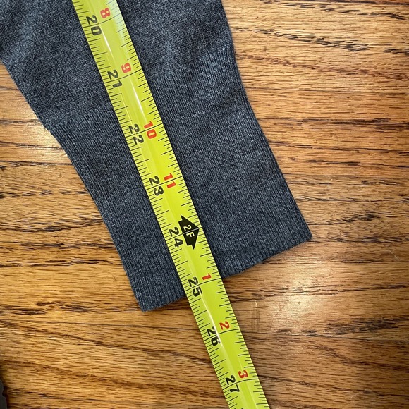 WHITE HOUSE BLACK MARKET Color Block Black Gray V-Neck Tunic Sweater Sz M NWT - Picture 9 of 11